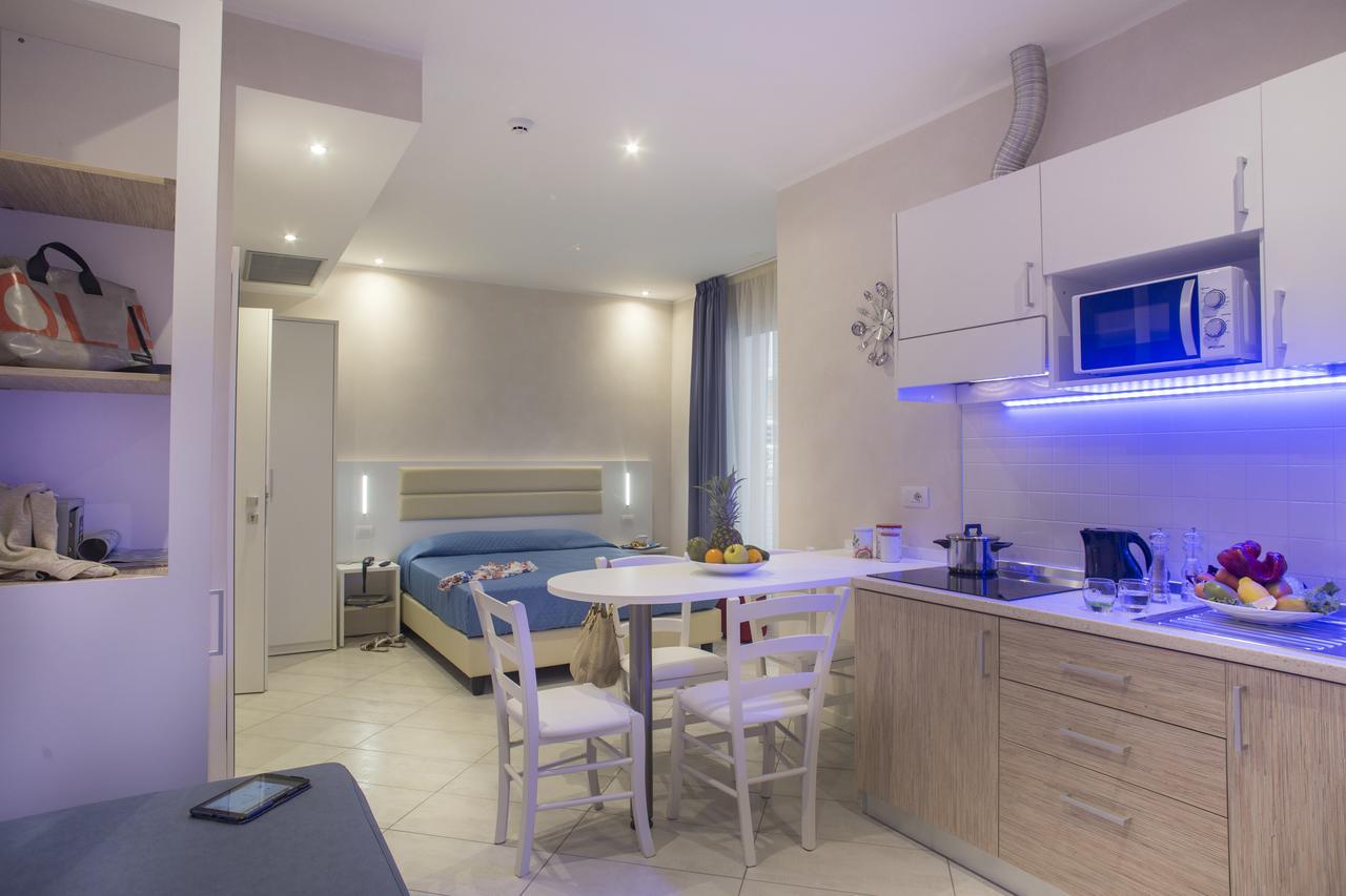 White Suite & Apartments Bellaria-Igea Marina Exterior photo